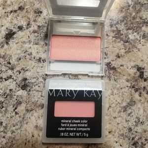 Mary Kay mineral cheek color New!